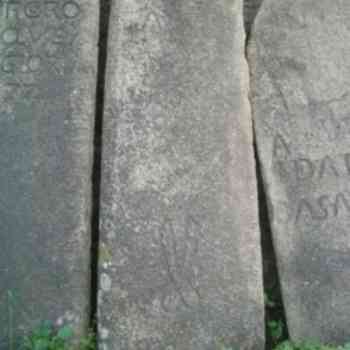 Click para ampliar. Pulsa en el nombre para ver la ficha. Lápida Salvaterra 2